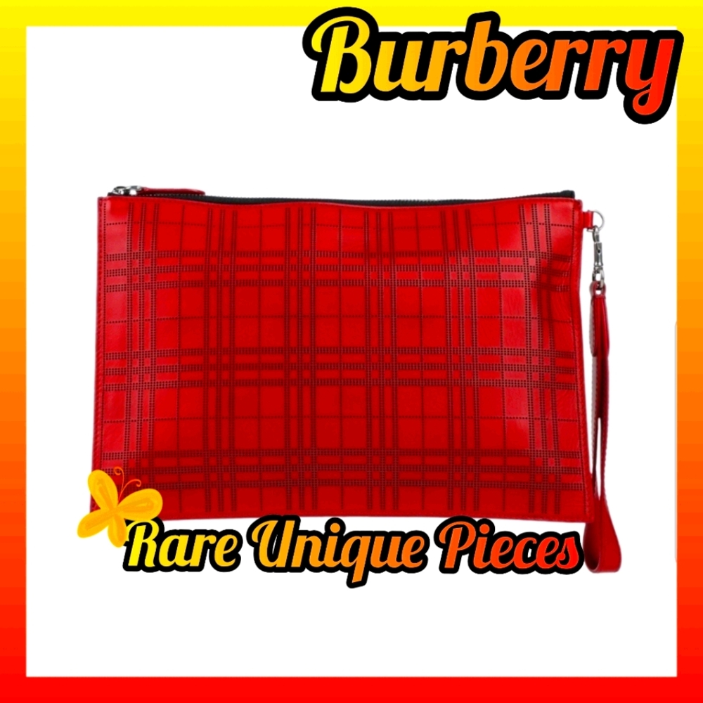 Authentic New Burberry Wristlet - Picture 1 of 6